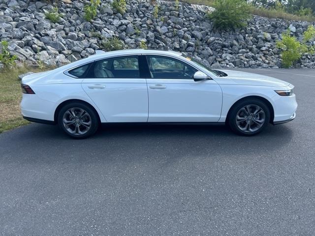 $27726 : PRE-OWNED 2024 HONDA ACCORD EX image 8