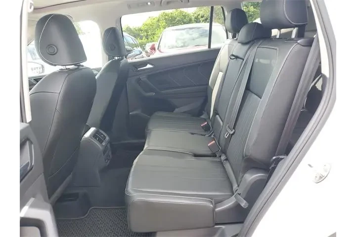$18590 : Volkswagen Tiguan 2023 SE 4d image 9
