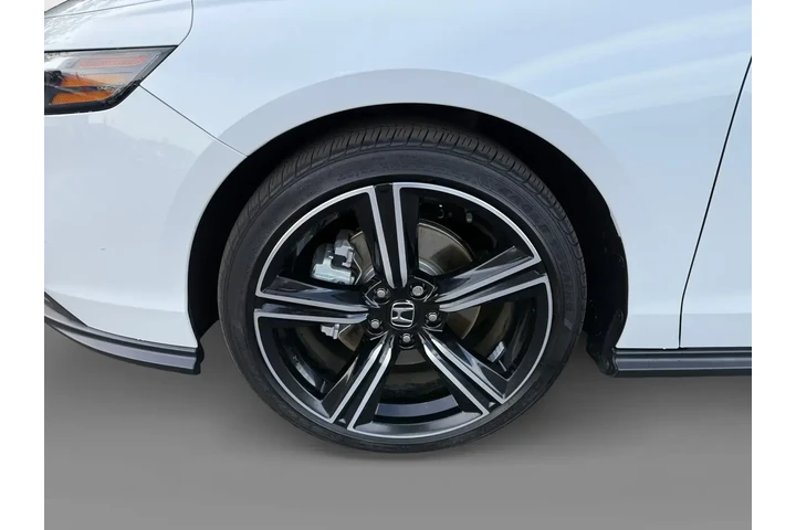 $26440 : Honda Accord Hybrid 2023 Spo image 9
