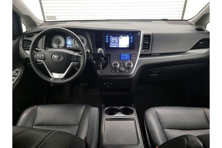 $23998 : Toyota Sienna 2017 SE 8-Pass image 9