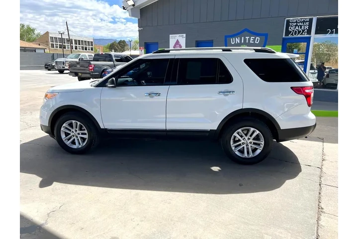 2015 Explorer XLT 4WD image 8