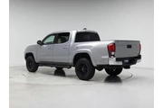 $29998 : Toyota Tacoma 2021 4x2 SR5 V thumbnail