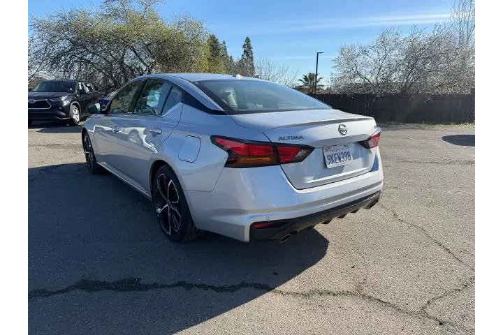 $21000 : Nissan Altima 2024 2.5 SR 4d image 3