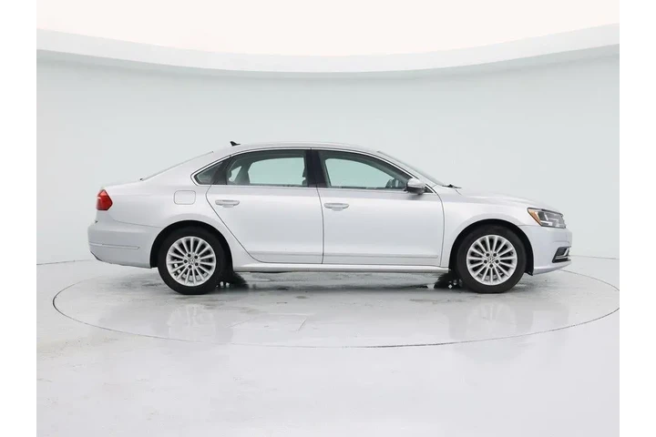 $13599 : Volkswagen Passat 2016 1.8T image 7