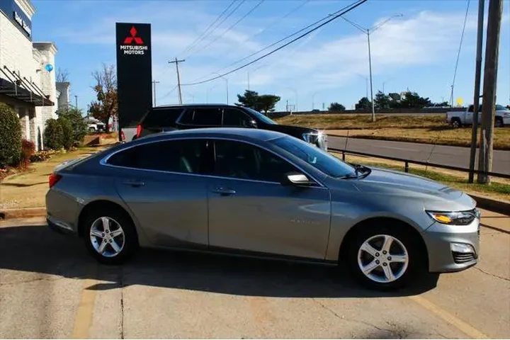 $20942 : Chevrolet Malibu 2024 LT 4dr image 5