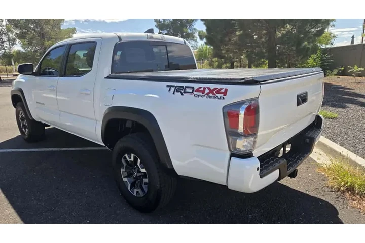 2021 TOYOTA TACOMA DOUBLE CAB image 9