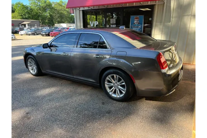 $11499 : 2015 300 C image 7