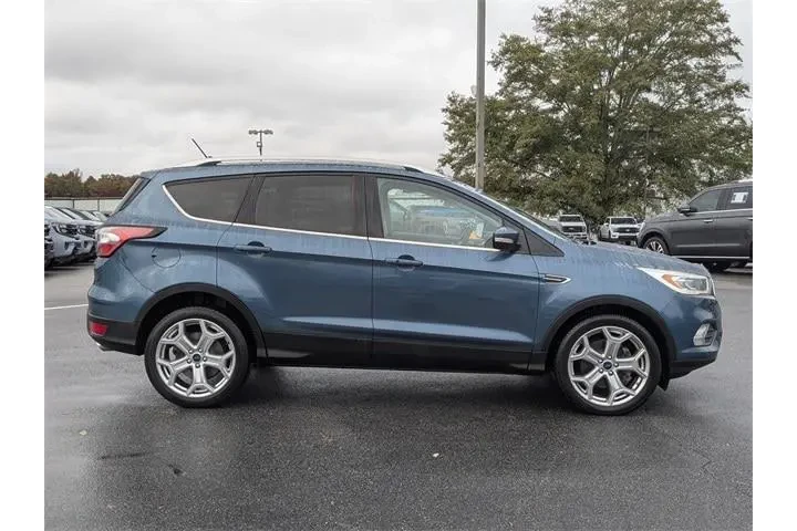 $13992 : Ford Escape 2018 Titanium 4d image 2