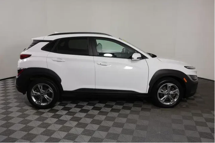$20289 : Hyundai KONA 2023 AWD SEL 4d image 9