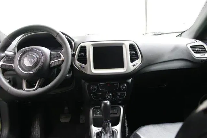 $20985 : Jeep Compass 2021 80th Anniv image 2