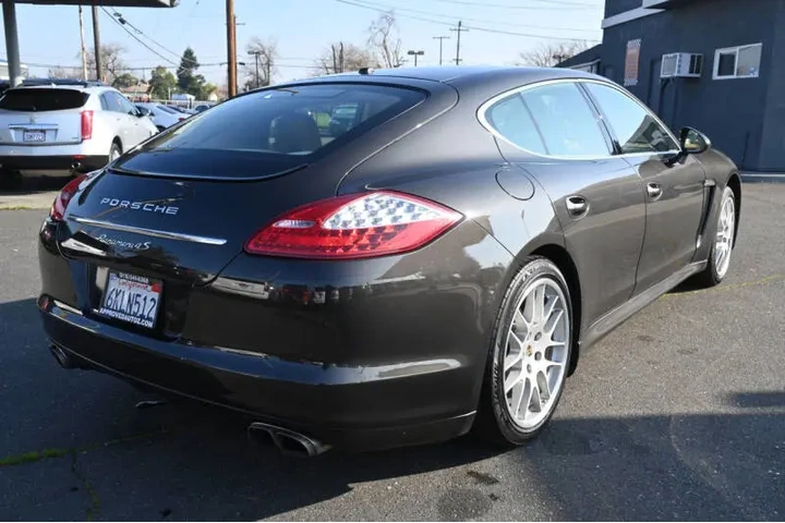 $15998 : 2010 Panamera 4S image 6