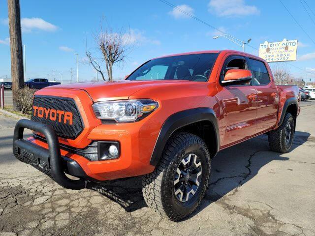 $27500 : 2016 Tacoma image 2