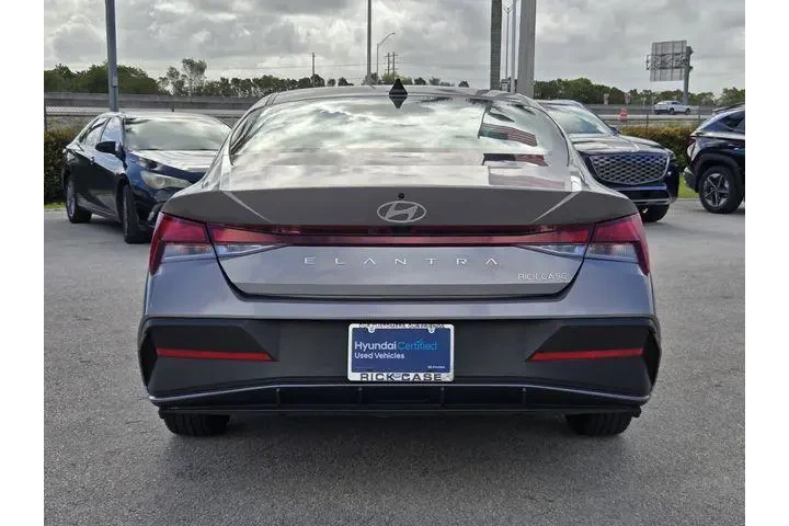 $18975 : Hyundai ELANTRA 2024 SEL 4dr image 5