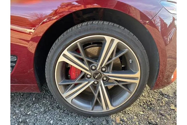 $38990 : Genesis G70 2025 2.5T Standa image 10