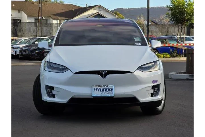 $31995 : Tesla Model X 2019 AWD Long image 3