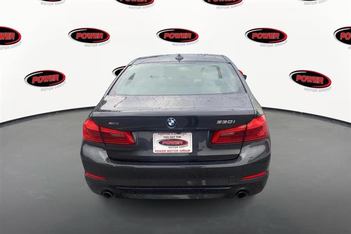 $21595 : Used 2018 5 Series 530i xDriv image 5