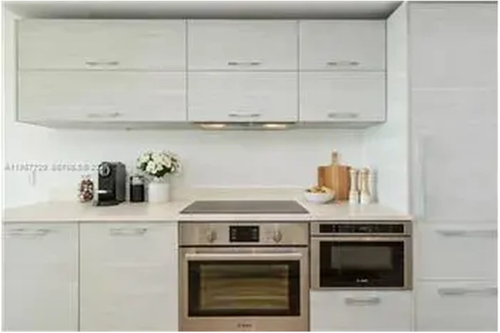 $6000 : Rental property with 2 bedro image 4