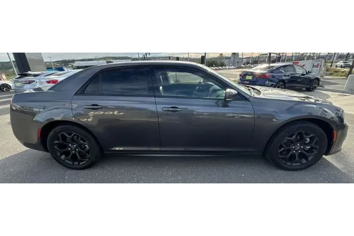 $26800 : Chrysler 300 2022 AWD Tourin image 3