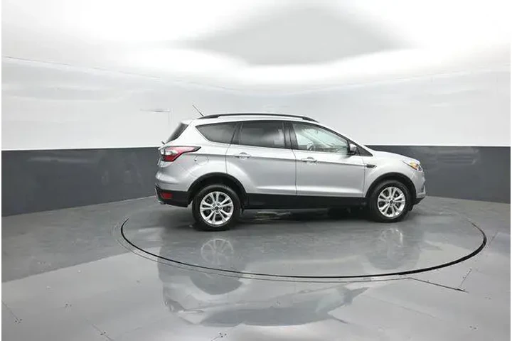 $14677 : Ford Escape 2017 SE 4dr SUV image 8