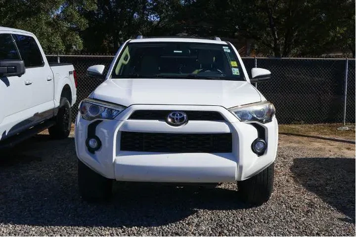 $19611 : Toyota 4Runner 2016 4x2 SR5 image 2