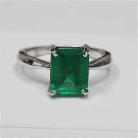 $8700 : Shop Emerald Engagement Rings image 2