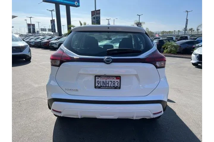 $19881 : Nissan Kicks Play 2025 S 4dr image 5