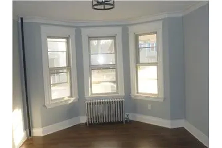 $2300 : Rental property with 2 bedro image 3