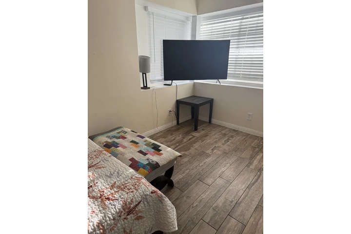 $850 : Rento Recamara image 1