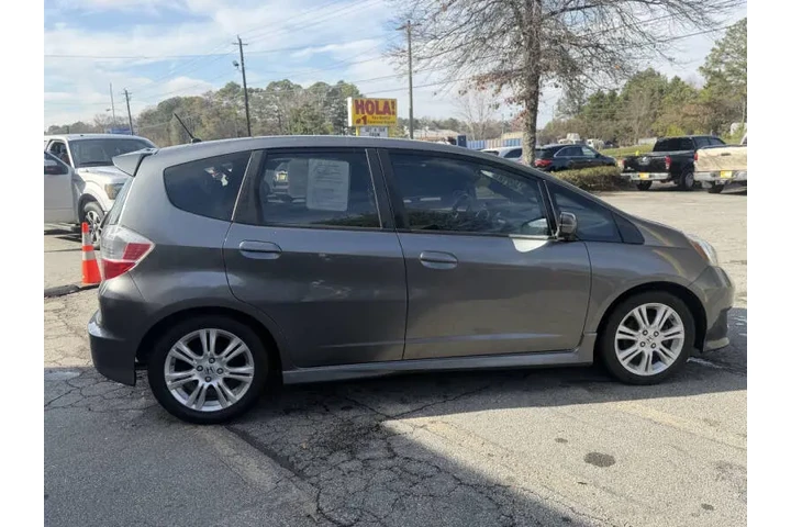 2011 Fit Sport image 7