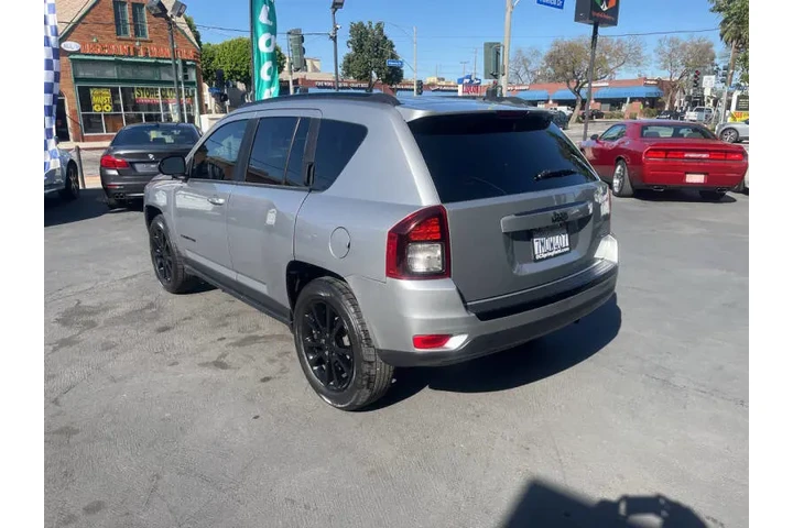 $9995 : 2015 Compass Altitude Edition image 8