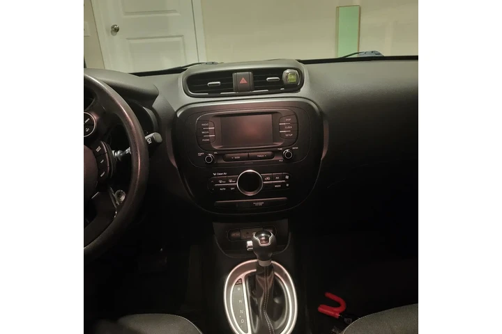 $5000 : 2017 Kia Soul image 6