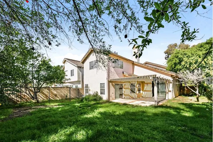 $3478 : Welcoming, comfortable 3bed image 10