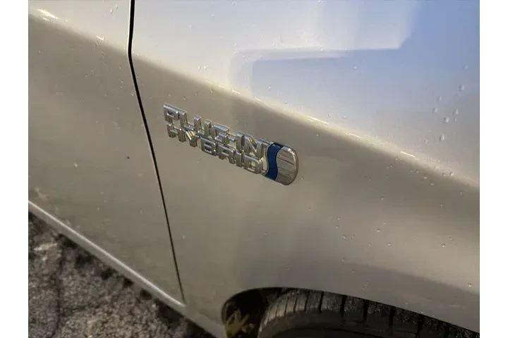 $7995 : Toyota Prius Plug-in Hybrid image 3