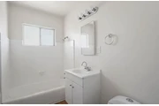 $1200 : Large Studio Apt in Los Angele thumbnail