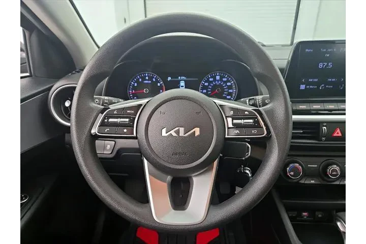 $19998 : Kia Forte 2024 LXS 4dr Sedan image 10