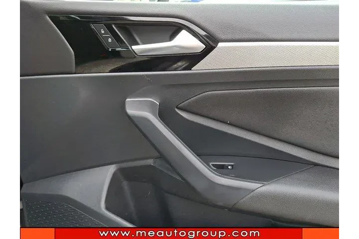 $13989 : Volkswagen Jetta 2020 R-Line image 8