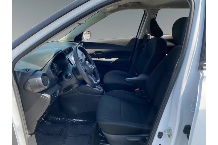 $23891 : Nissan Kicks 2023 S 4dr Cros image 9