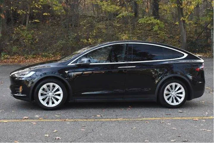 $21895 : Tesla Model X 2018 AWD 75D 4 image 4