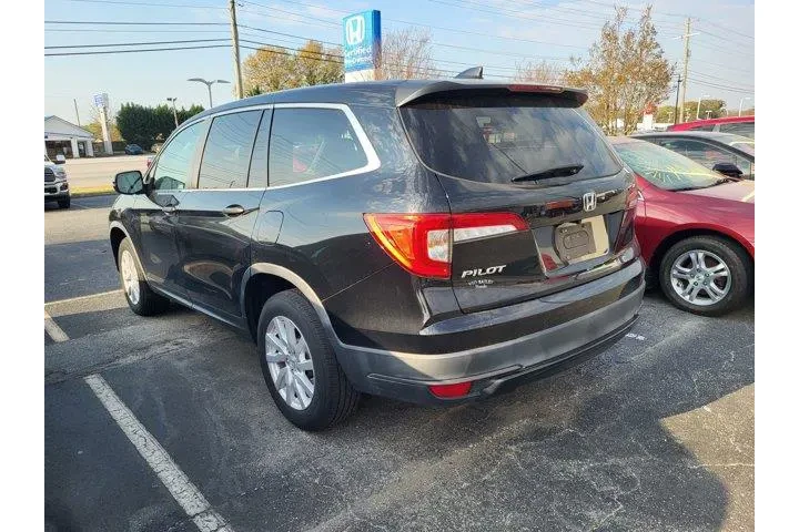 $22859 : Honda Pilot 2020 LX 4dr SUV image 6