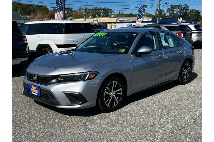 $22991 : Honda Civic 2024 LX 4dr Hatc image 3