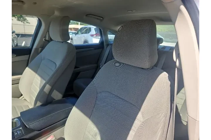 $12700 : Ford Fusion Hybrid 2019 SE 4 image 8