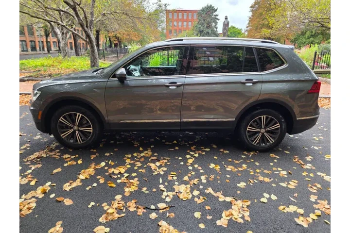 $18999 : 2019 Tiguan SEL 4Motion image 4