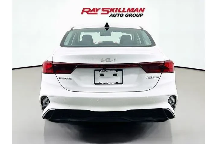 $19975 : Kia Forte 2024 LXS 4dr Sedan image 6