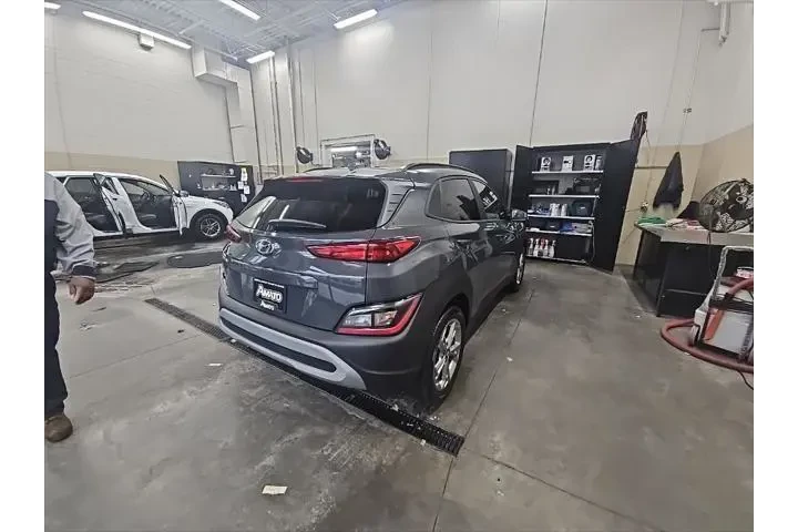 $19876 : Hyundai KONA 2023 SEL 4dr Cr image 5