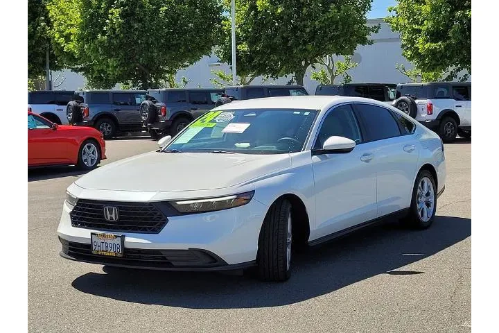 $27100 : Honda Accord 2024 LX 4dr Sed image 8