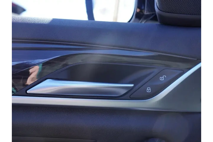 $27881 : BMW 5 Series 2022 530e 4dr S image 7