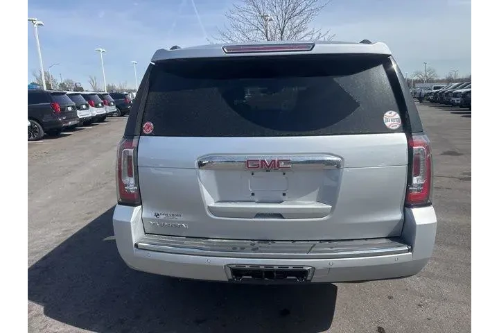 $32000 : GMC Yukon 2018 4x4 Denali 4d image 5