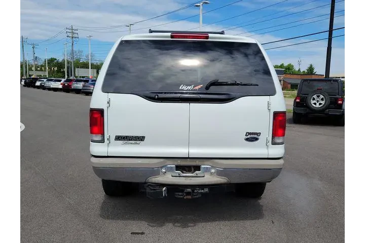 $9958 : Ford Excursion 2000 4dr Limi image 4