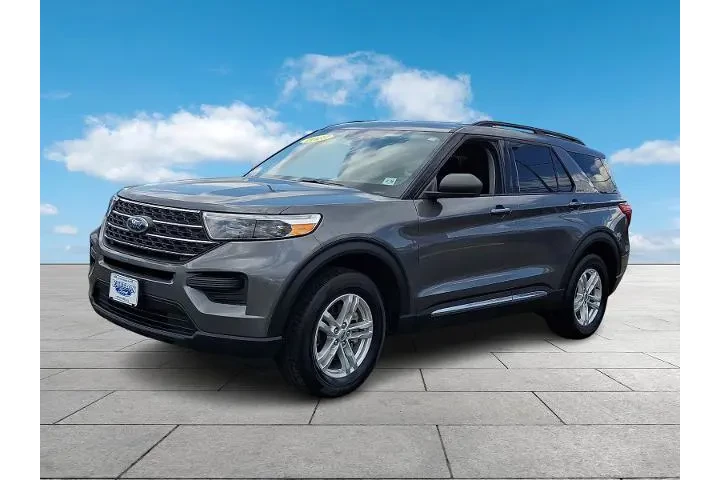 $29997 : Ford Explorer 2023 AWD XLT 4 image 3