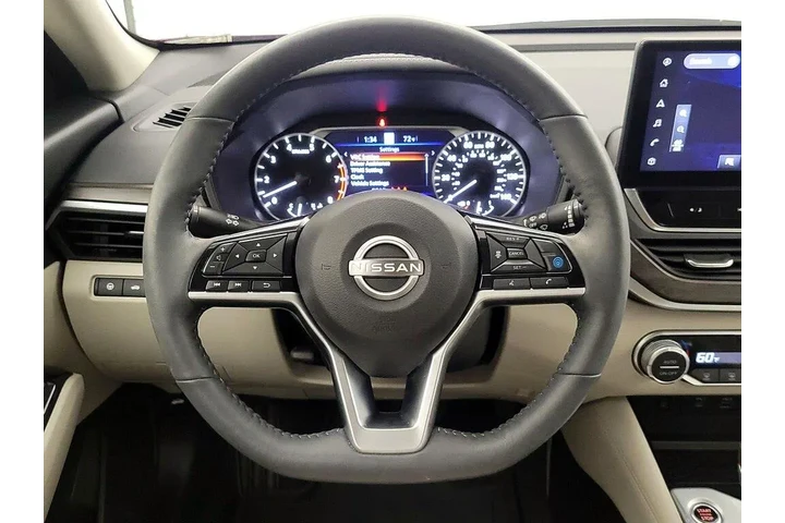 $23998 : Nissan Altima 2023 2.5 SL 4d image 10